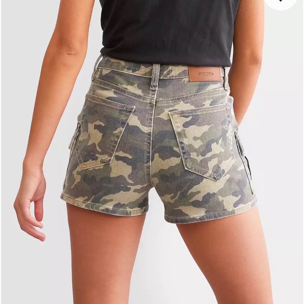 Hidden Finn Stretch Cargo Shorts NWT Size Medium Camo - Picture 3 of 8